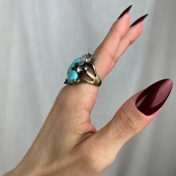 VTG Y2K Urban Outfitters Turquoise Howlite Rhinestone Statement Ring Gold 6-6.5 - Picture 3 of 16